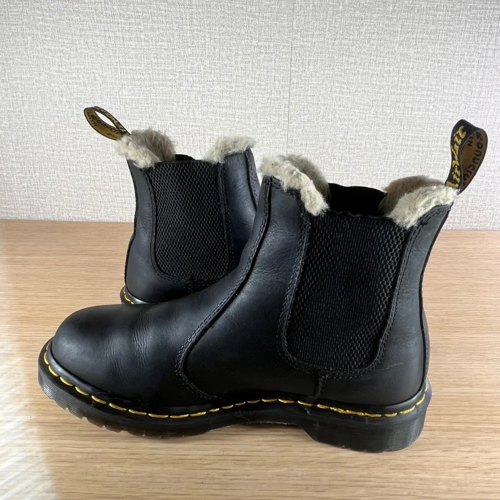 Dr. Martens 2976 Leonore Faux Fur Lined Chelsea Boots Black Leather Womens 8